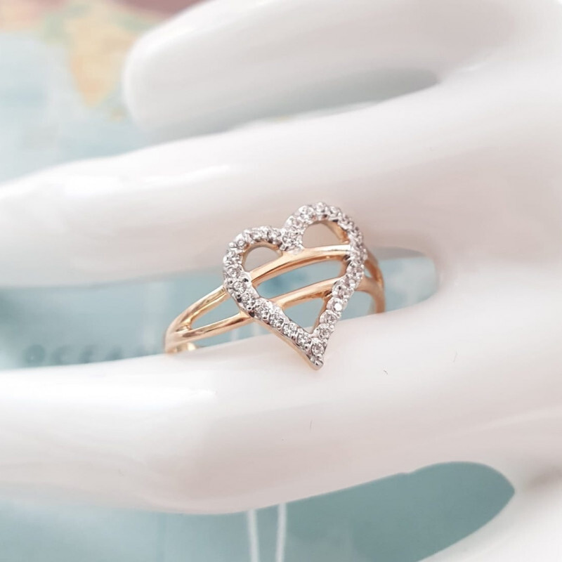 Кольцо "Сердце" с фианитами из золота - Фото №2