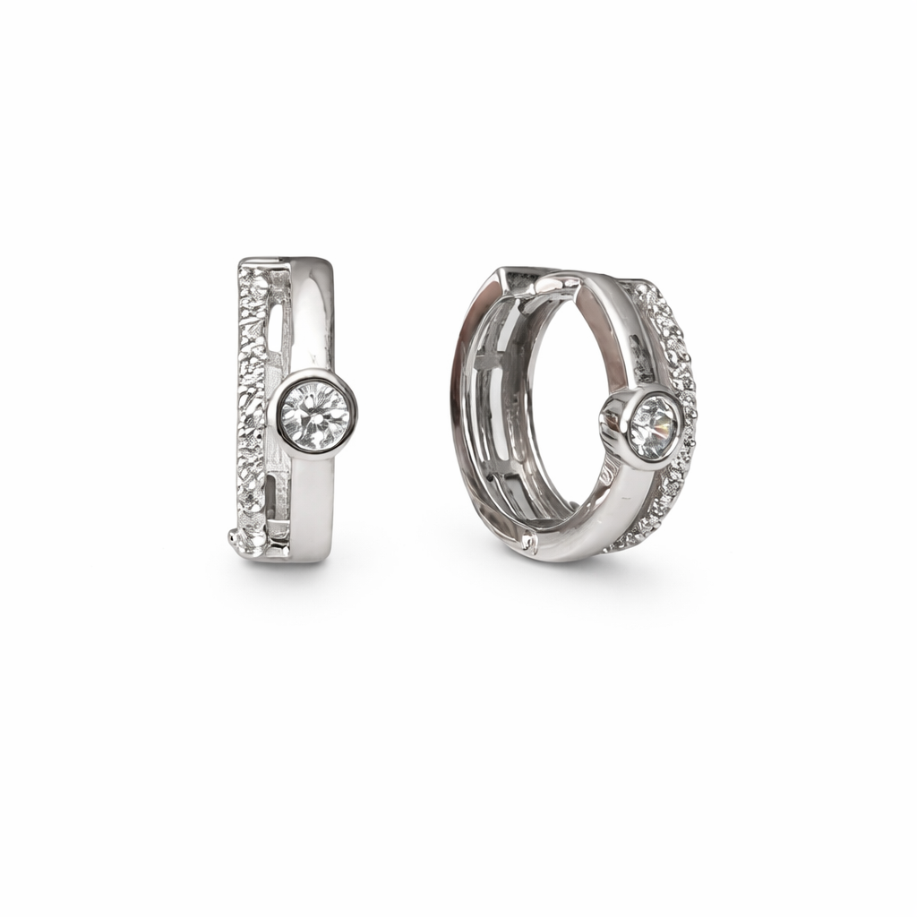 Creolen Ohrringe aus 925 Silber mit weißen Zirkonia - Foto №1 Creolen Ohrringe aus 925 Silber mit weißen Zirkonia - Foto №1