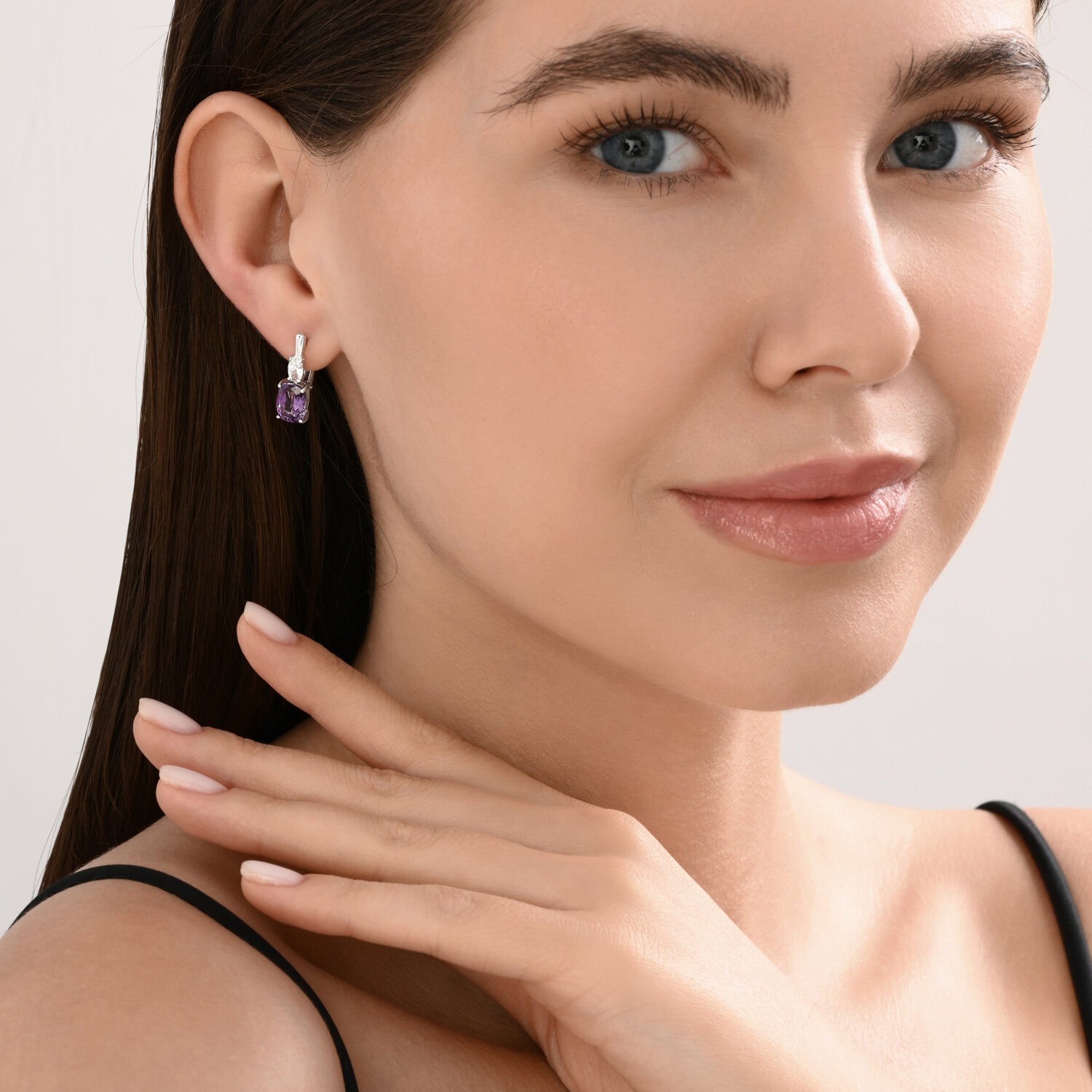 Silber Ohrringe mit Amethysten und Zirkonia, englischer Verschluss - Foto №3 Silber Ohrringe mit Amethysten und Zirkonia 925 ORs92023174 - Foto №3