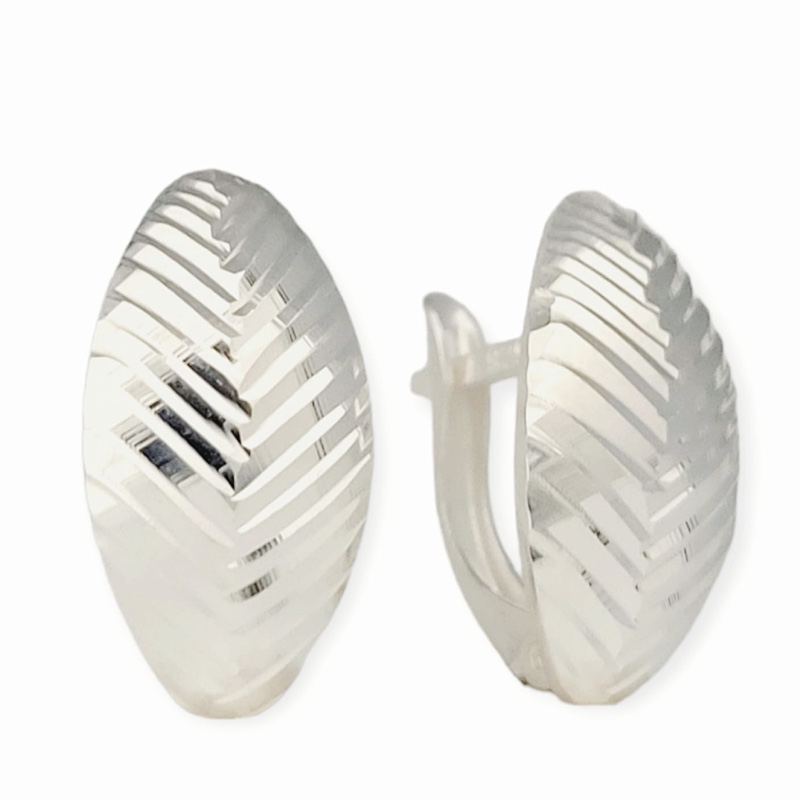 Серебряные серьги с алмазной гранью