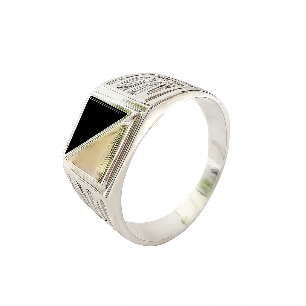 Кольцо из серебра с ониксом мужской перстень с золотой вставкой Кольцо из серебра с ониксом мужской перстень с золотой вставкой