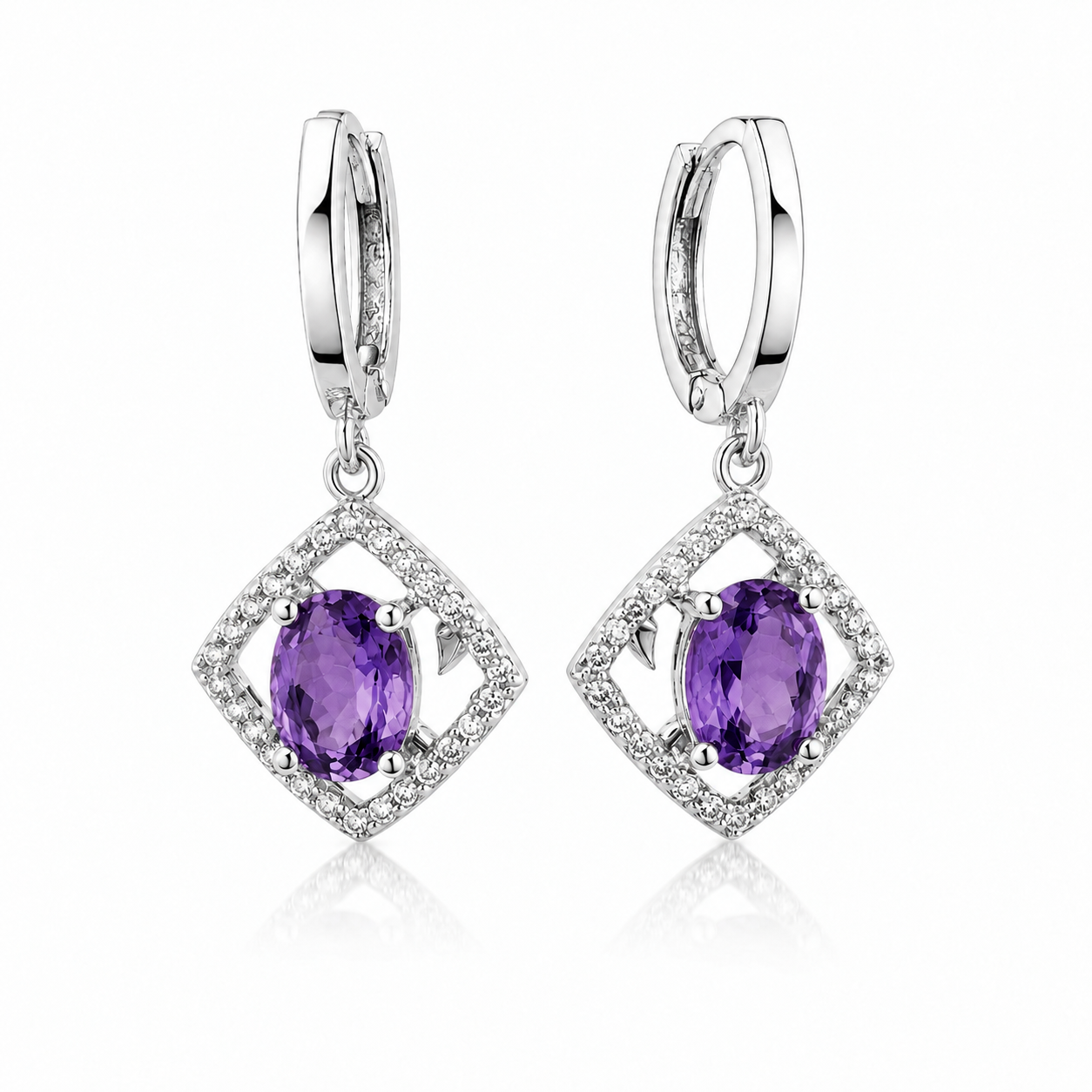 Серьги-креолы из серебра 925 пробы с натуральными аметистами и фианитами